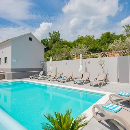 Awesome In Podbablje Gornje With Wi-fi Holiday home *